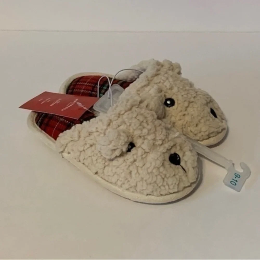 NWT. WONDERSHOP Kids’ Bear Slippers